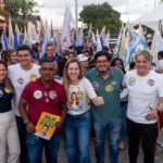 Carinho da população marca caminhada de Rui Palmeira no Benedito Bentes