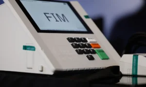 IA e vídeos falsos ganham espaço e preocupam eleições, aponta CGI.br