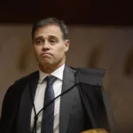 O golpe mudou de método, mas não de propósito