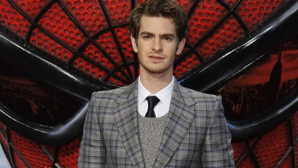 Andrew Garfield volta a defender um Homem-Aranha gay: “Qualquer um pode se projetar naquele uniforme”