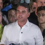 PF cancela passaportes de Flávio Bolsonaro após descumprimento de decisão judicial
