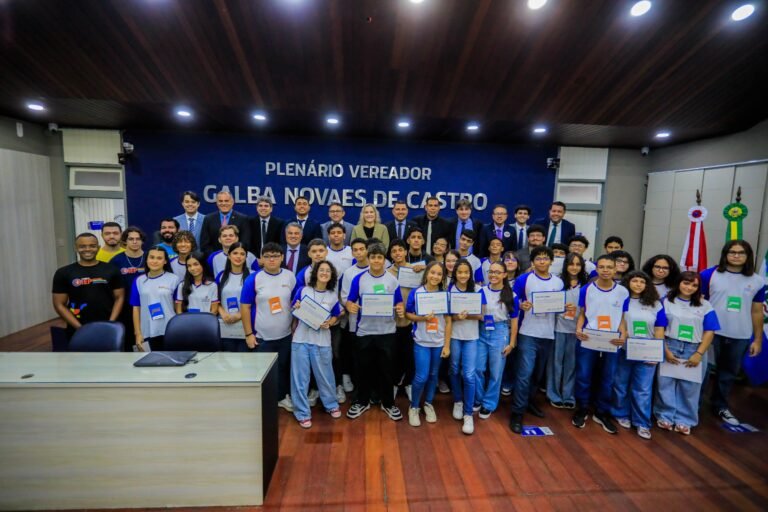 Estudantes visitam a Câmara de Maceió e aprofundam aprendizado sobre cidadania
