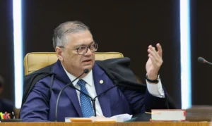 Flávio Dino divulga relatório com ameaças de morte contra ministros do STF