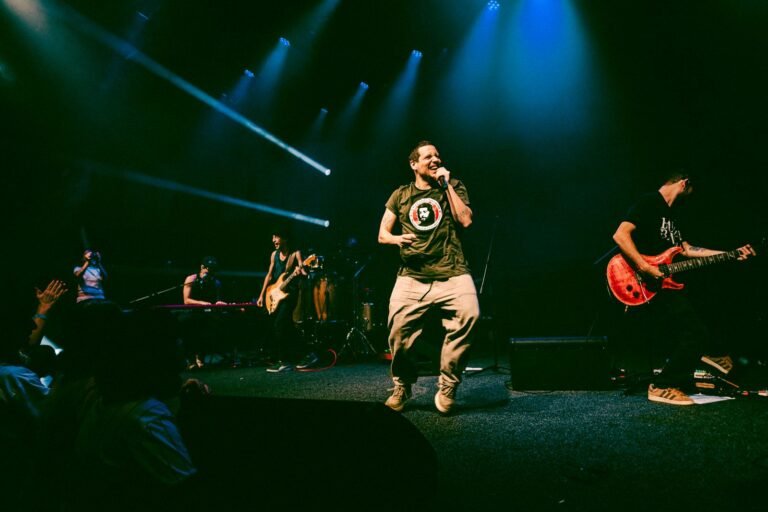 Chico Chico faz show neste sábado em Maceió, com abertura de Ítallo França, no Space Shopping