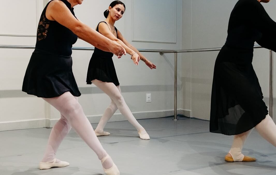 Academia de dança lança turma especial para pessoas com mais de 40 anos em Maceió