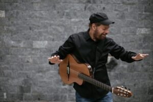 Projeto Sesc Apresenta leva João Bosco e Guto Wirtti ao Festival de Música de Penedo