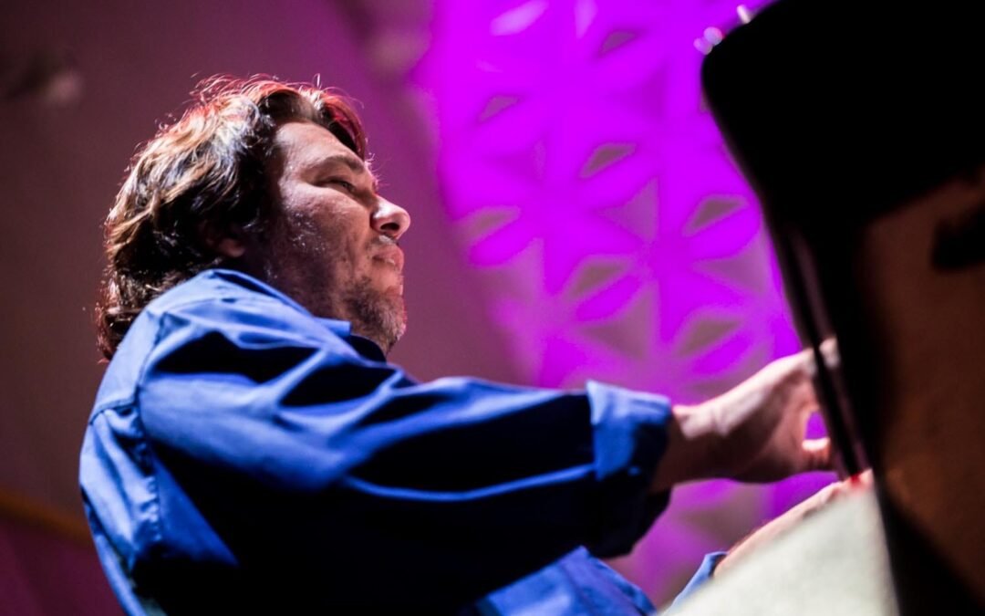 Jazz Panorama ao Vivo recebe Kiko Continentino em Maceió