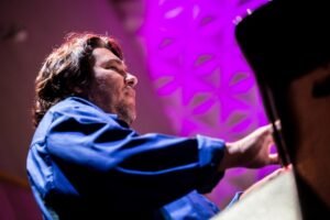 Jazz Panorama ao Vivo recebe Kiko Continentino em Maceió
