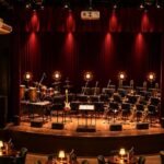 Obra de Djavan ganha concerto com orquestra, voz e vinho no Theatro Homerinho