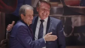 Valdemar responde “sei lá” ao ser questionado sobre novo plano de golpe em eventual governo Flávio