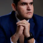 Estrategista prevê vitória de Renan Filho sobre JHC e aponta disputa acirrada ao Senado em AL