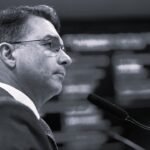 Flávio promete alterar a Constituição e gera questionamentos sobre limites do poder