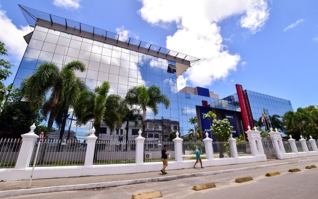 Governo de Alagoas confirma pagamento dos servidores para 27 de outubro
