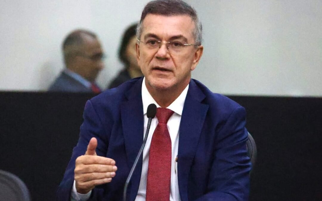 Ronaldo Medeiros denuncia demissões e boicotes contra eleitores de Lula