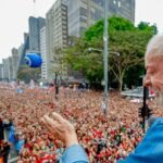 Virada na campanha: mobilizações estudantis antecedem atos que levam milhões às ruas pela reeleição de Lula