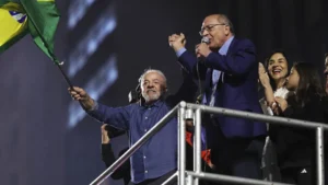 Lula tomará posse do quarto mandato em 5 de janeiro de 2027